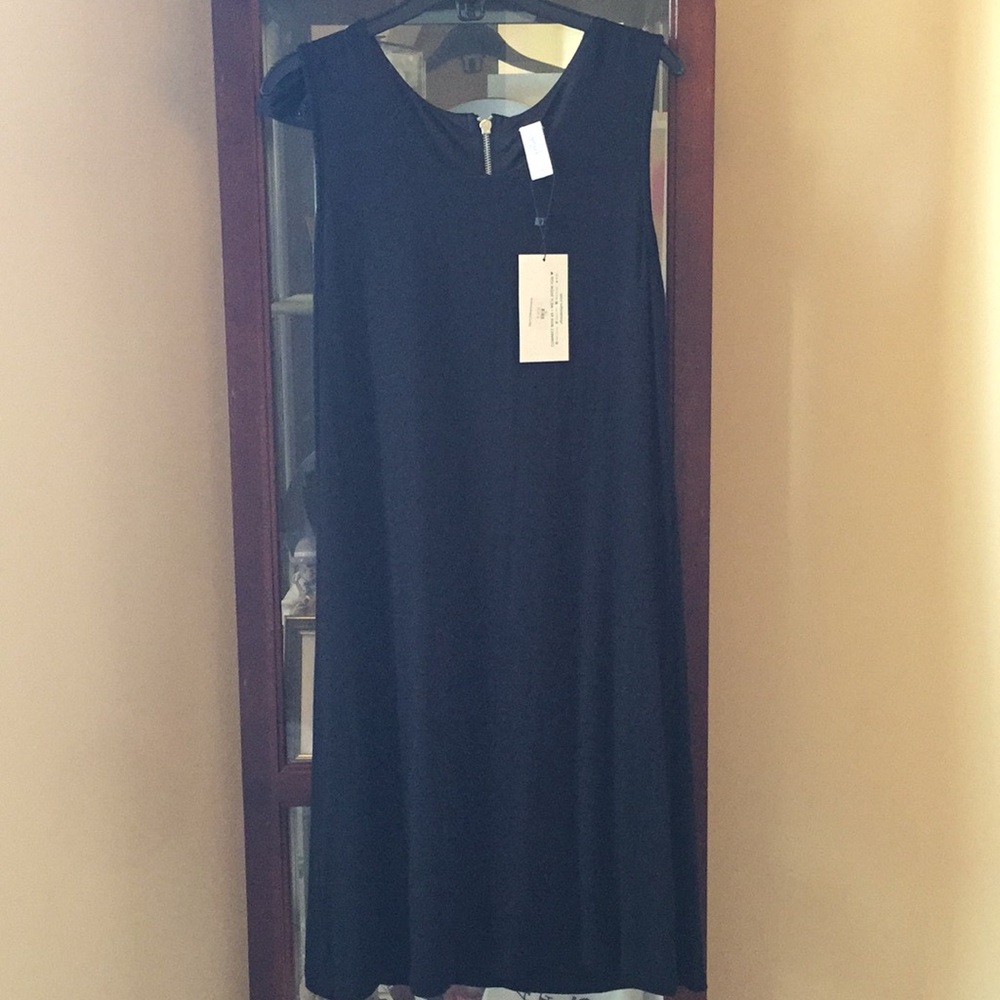 Black sleeveless